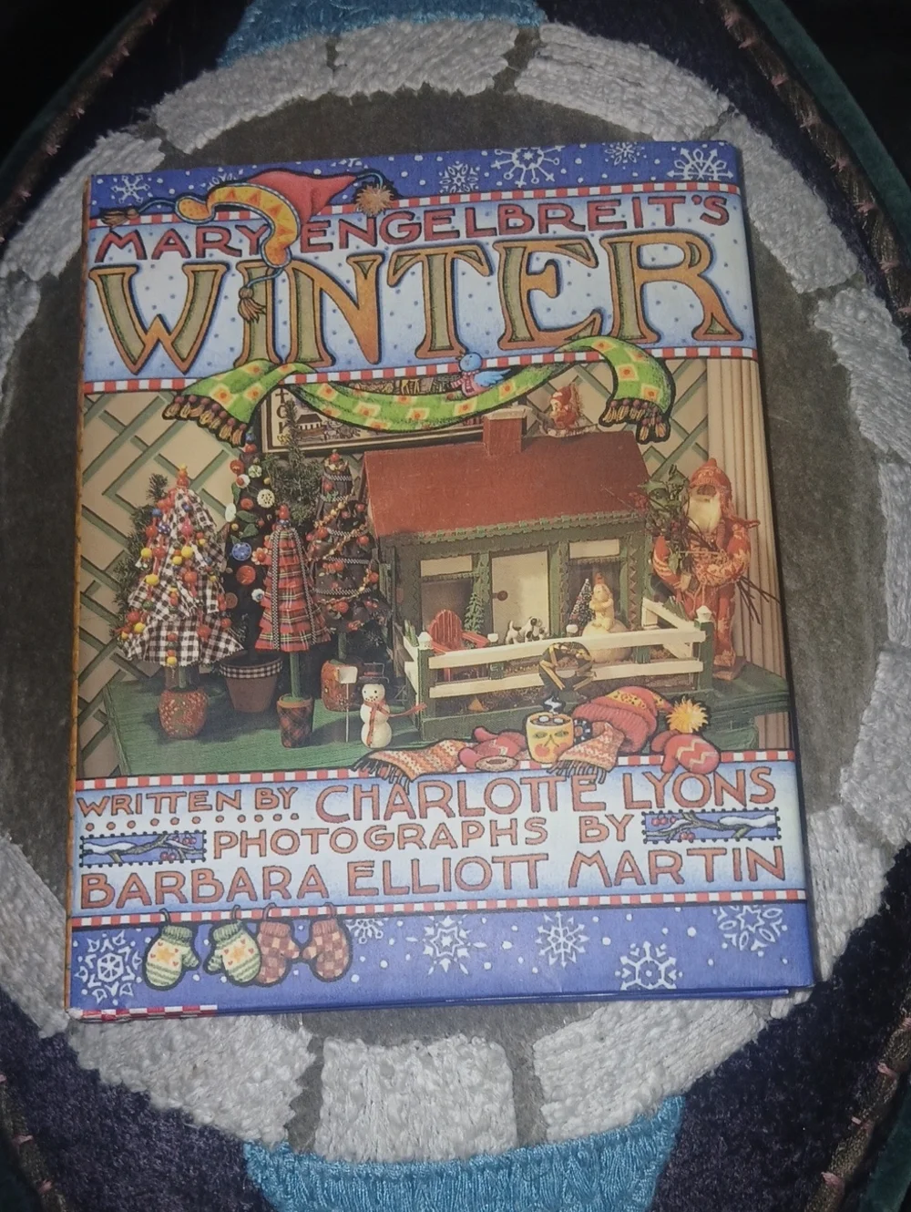 Mary Engelbreit Winter 1996 Book Of Homemade Crafts Designed By Charlotte Lyons